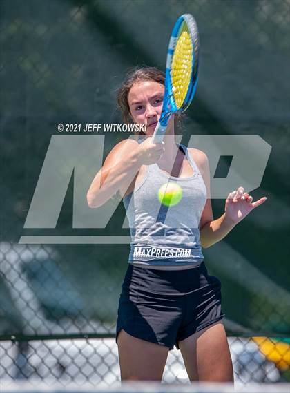 Thumbnail 2 in NCHSAA 3A Mid-East Regionals - Singles photogallery.