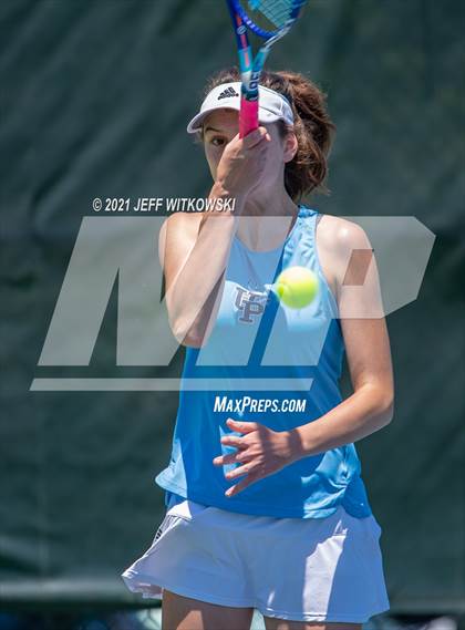 Thumbnail 2 in NCHSAA 3A Mid-East Regionals - Singles photogallery.