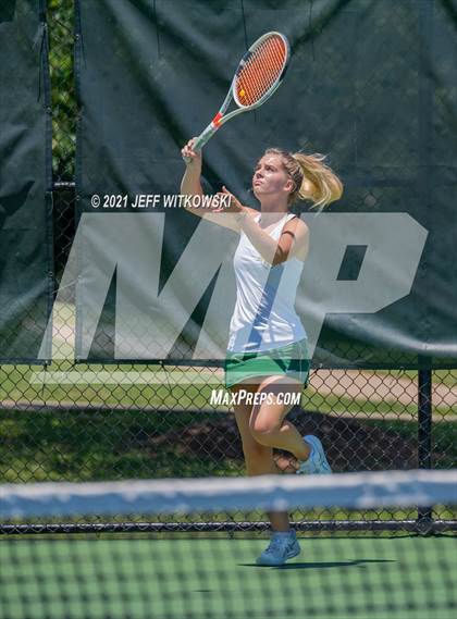 Thumbnail 3 in NCHSAA 3A Mid-East Regionals - Singles photogallery.