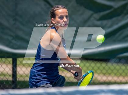 Thumbnail 3 in NCHSAA 3A Mid-East Regionals - Singles photogallery.
