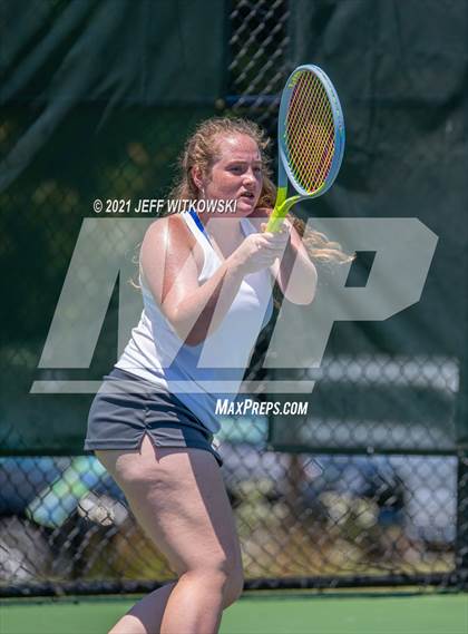 Thumbnail 1 in NCHSAA 3A Mid-East Regionals - Singles photogallery.