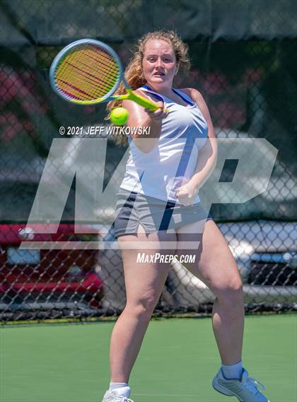 Thumbnail 2 in NCHSAA 3A Mid-East Regionals - Singles photogallery.