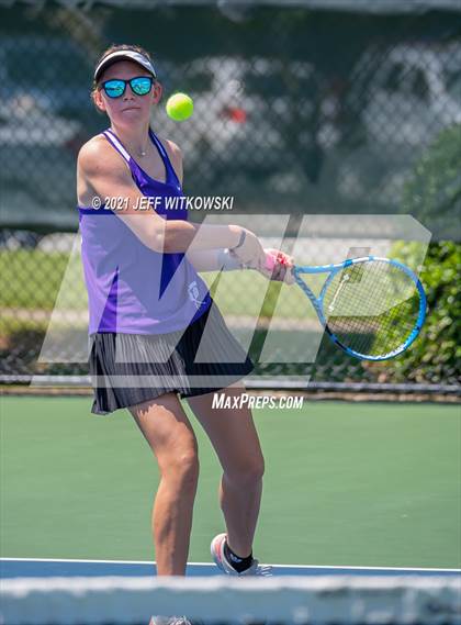 Thumbnail 1 in NCHSAA 3A Mid-East Regionals - Singles photogallery.