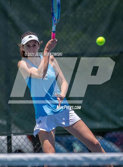 Thumbnail 3 in NCHSAA 3A Mid-East Regionals - Singles photogallery.
