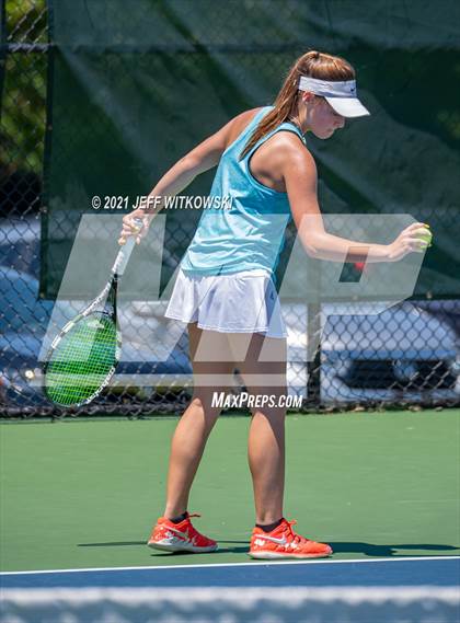 Thumbnail 2 in NCHSAA 3A Mid-East Regionals - Singles photogallery.