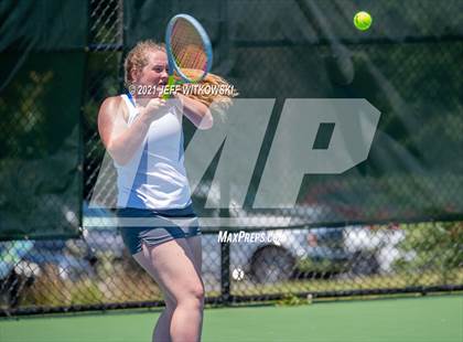 Thumbnail 3 in NCHSAA 3A Mid-East Regionals - Singles photogallery.