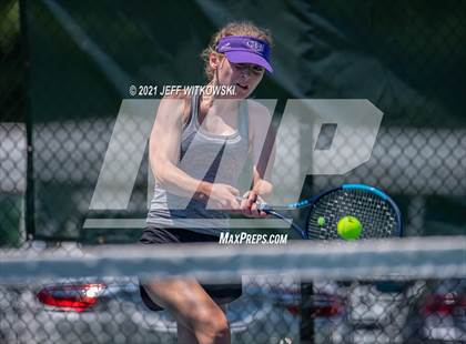 Thumbnail 3 in NCHSAA 3A Mid-East Regionals - Singles photogallery.