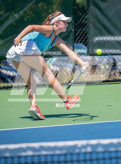 Thumbnail 3 in NCHSAA 3A Mid-East Regionals - Singles photogallery.