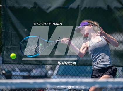 Thumbnail 2 in NCHSAA 3A Mid-East Regionals - Singles photogallery.