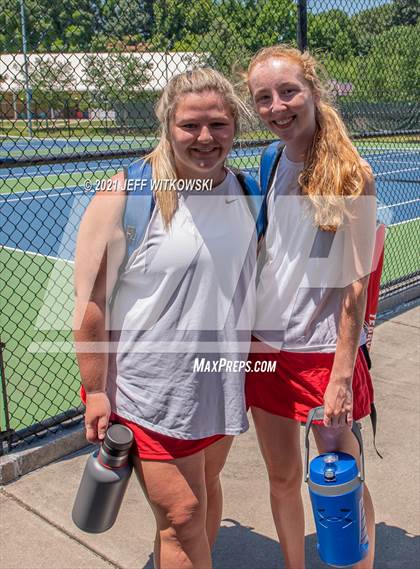 Thumbnail 1 in NCHSAA 3A Mid-East Regionals - Singles photogallery.