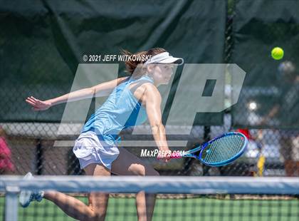 Thumbnail 1 in NCHSAA 3A Mid-East Regionals - Singles photogallery.
