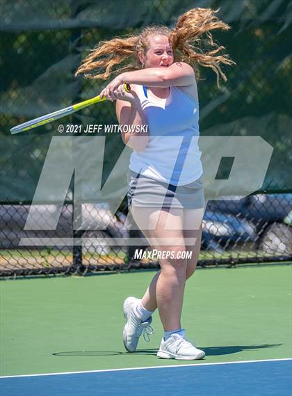 Thumbnail 3 in NCHSAA 3A Mid-East Regionals - Singles photogallery.