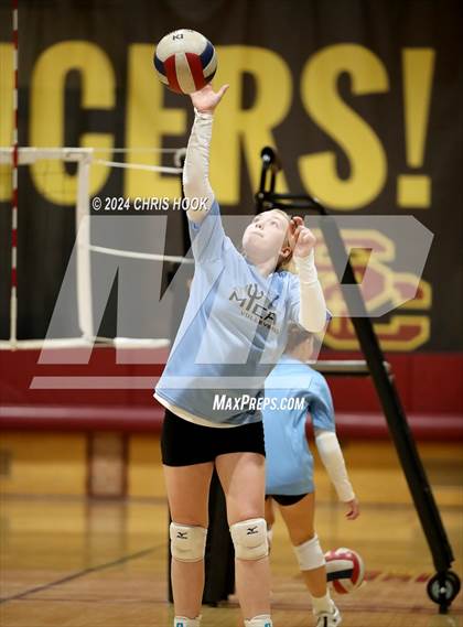 Thumbnail 2 in Mica Mountain @ Salpointe Catholic photogallery.