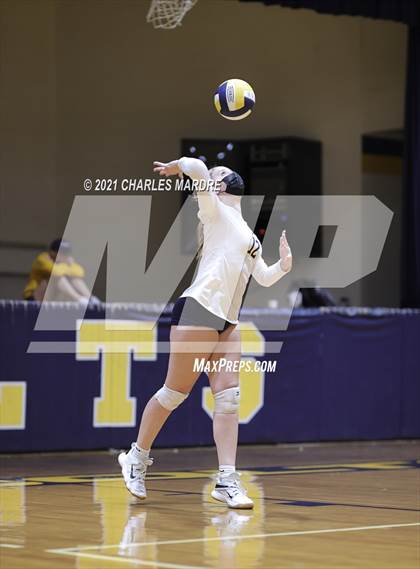Thumbnail 1 in Jack Britt @ Cape Fear photogallery.