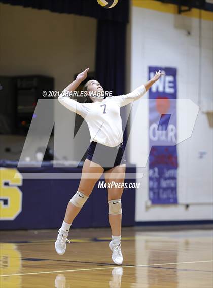 Thumbnail 1 in Jack Britt @ Cape Fear photogallery.