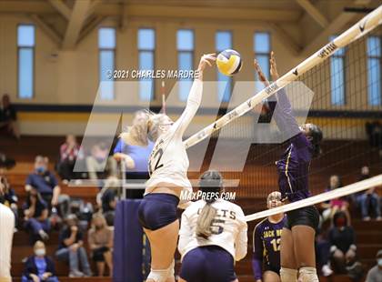 Thumbnail 1 in Jack Britt @ Cape Fear photogallery.