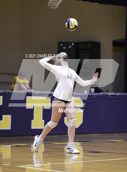 Thumbnail 3 in Jack Britt @ Cape Fear photogallery.