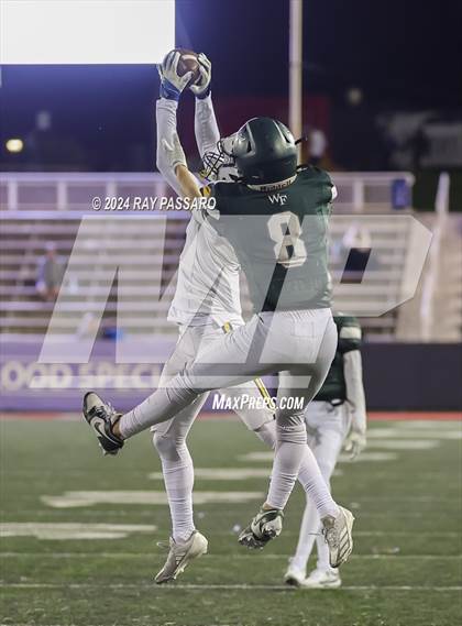Thumbnail 3 in Massapequa vs. William Floyd (Division I Championship) photogallery.