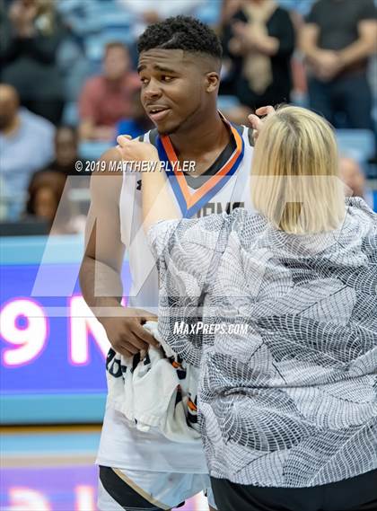 Thumbnail 2 in Southwest Guilford vs. Walter M. Williams (NCHSAA 3A Final) photogallery.
