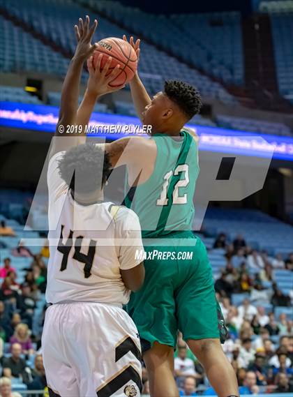 Thumbnail 1 in Southwest Guilford vs. Walter M. Williams (NCHSAA 3A Final) photogallery.