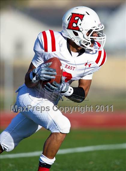 Thumbnail 2 in Mountain Crest vs. East photogallery.