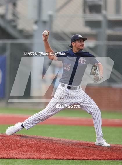 Thumbnail 2 in St. Louis Catholic vs. St. Thomas More (LHSAA Division II Select Semifinal) photogallery.
