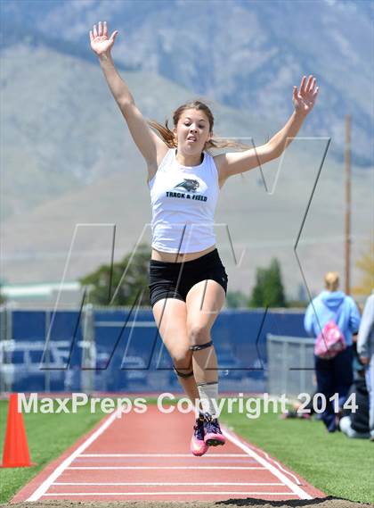 Thumbnail 1 in NIAA Northern Nevada D1 Regional Qualifying Meet photogallery.