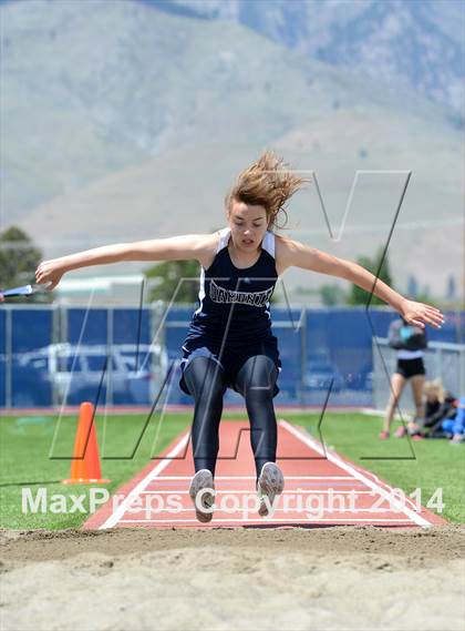 Thumbnail 2 in NIAA Northern Nevada D1 Regional Qualifying Meet photogallery.