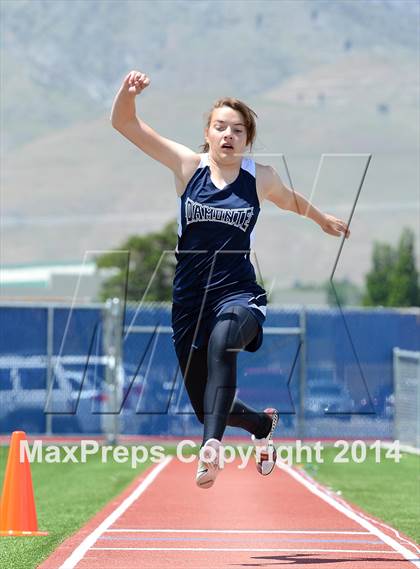 Thumbnail 2 in NIAA Northern Nevada D1 Regional Qualifying Meet photogallery.