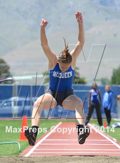 Thumbnail 3 in NIAA Northern Nevada D1 Regional Qualifying Meet photogallery.