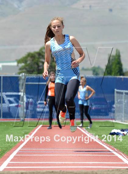 Thumbnail 3 in NIAA Northern Nevada D1 Regional Qualifying Meet photogallery.
