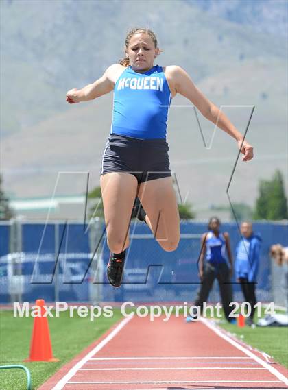 Thumbnail 2 in NIAA Northern Nevada D1 Regional Qualifying Meet photogallery.