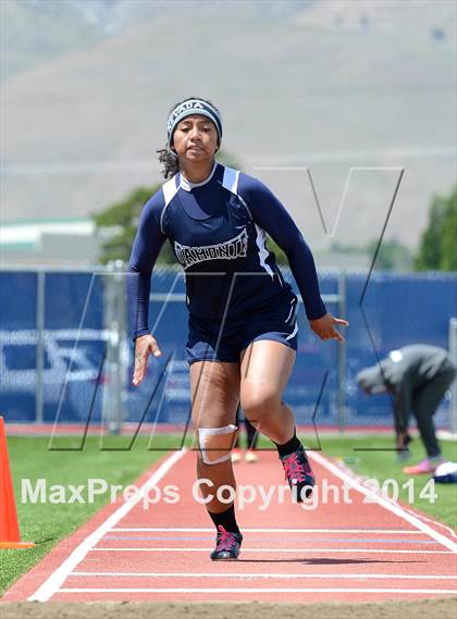 Thumbnail 2 in NIAA Northern Nevada D1 Regional Qualifying Meet photogallery.