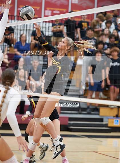 Thumbnail 1 in Las Lomas @ Northgate photogallery.