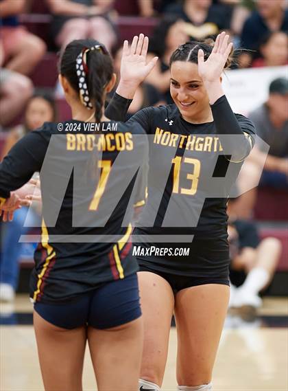 Thumbnail 1 in Las Lomas @ Northgate photogallery.