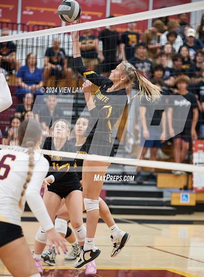 Thumbnail 3 in Las Lomas @ Northgate photogallery.