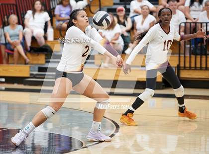 Thumbnail 2 in Las Lomas @ Northgate photogallery.