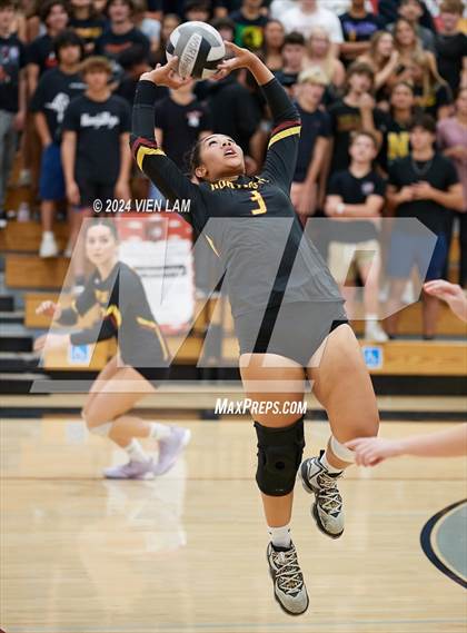 Thumbnail 3 in Las Lomas @ Northgate photogallery.