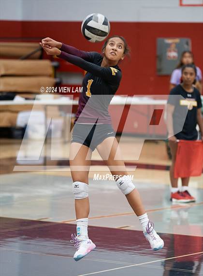 Thumbnail 3 in Las Lomas @ Northgate photogallery.