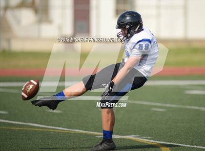 Thumbnail 2 in JV: Point Loma vs Ramona photogallery.
