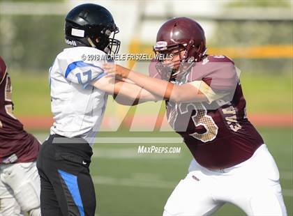 Thumbnail 2 in JV: Point Loma vs Ramona photogallery.