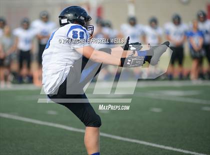 Thumbnail 2 in JV: Point Loma vs Ramona photogallery.