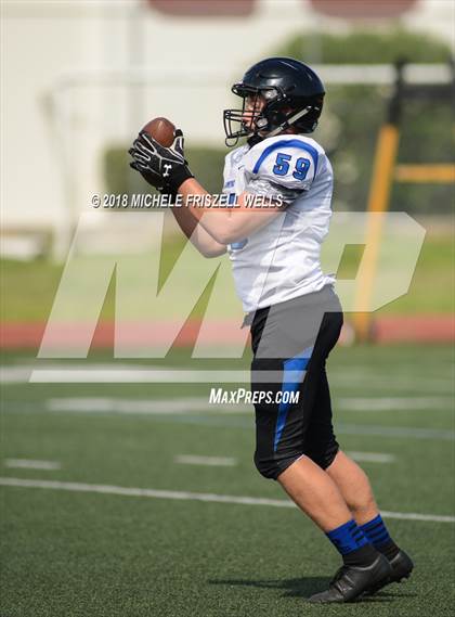 Thumbnail 3 in JV: Point Loma vs Ramona photogallery.