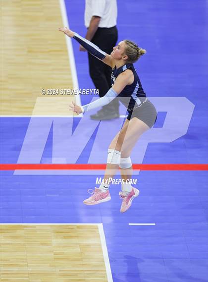 Thumbnail 2 in Rye vs. Vail Christian (CHSAA 2A 1st Round) photogallery.