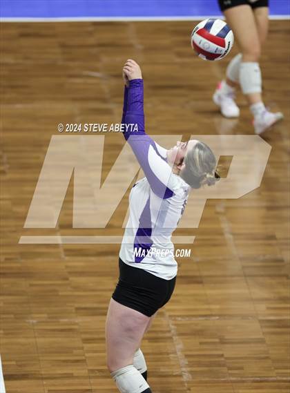 Thumbnail 3 in Rye vs. Vail Christian (CHSAA 2A 1st Round) photogallery.