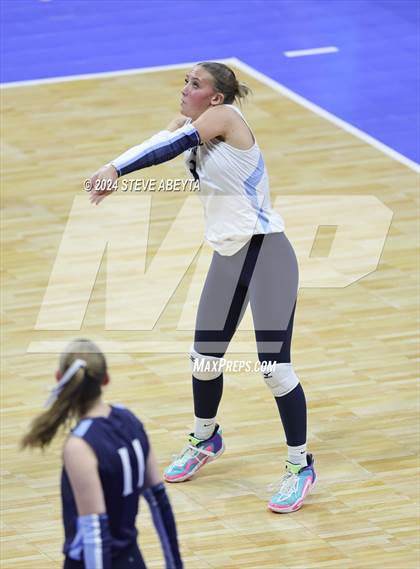 Thumbnail 3 in Rye vs. Vail Christian (CHSAA 2A 1st Round) photogallery.