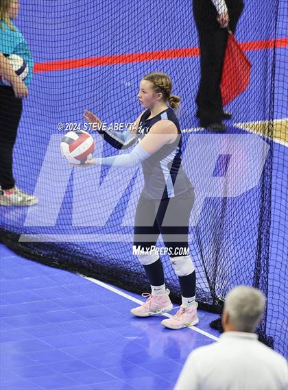 Thumbnail 1 in Rye vs. Vail Christian (CHSAA 2A 1st Round) photogallery.