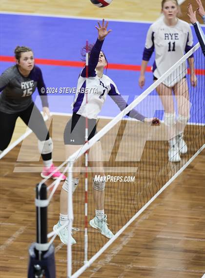 Thumbnail 3 in Rye vs. Vail Christian (CHSAA 2A 1st Round) photogallery.