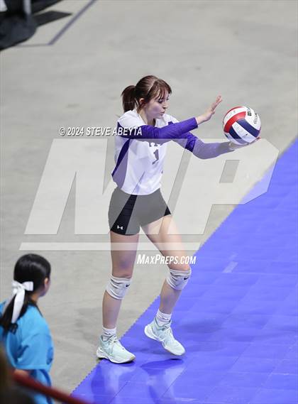 Thumbnail 3 in Rye vs. Vail Christian (CHSAA 2A 1st Round) photogallery.