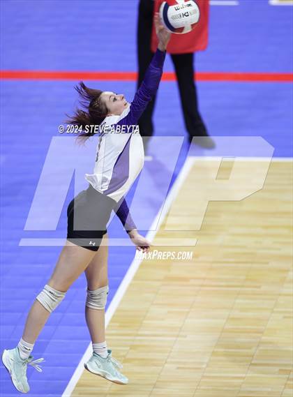 Thumbnail 2 in Rye vs. Vail Christian (CHSAA 2A 1st Round) photogallery.